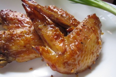 Thông tin ăn cánh gà gây u nang dạ con là sai sự thật